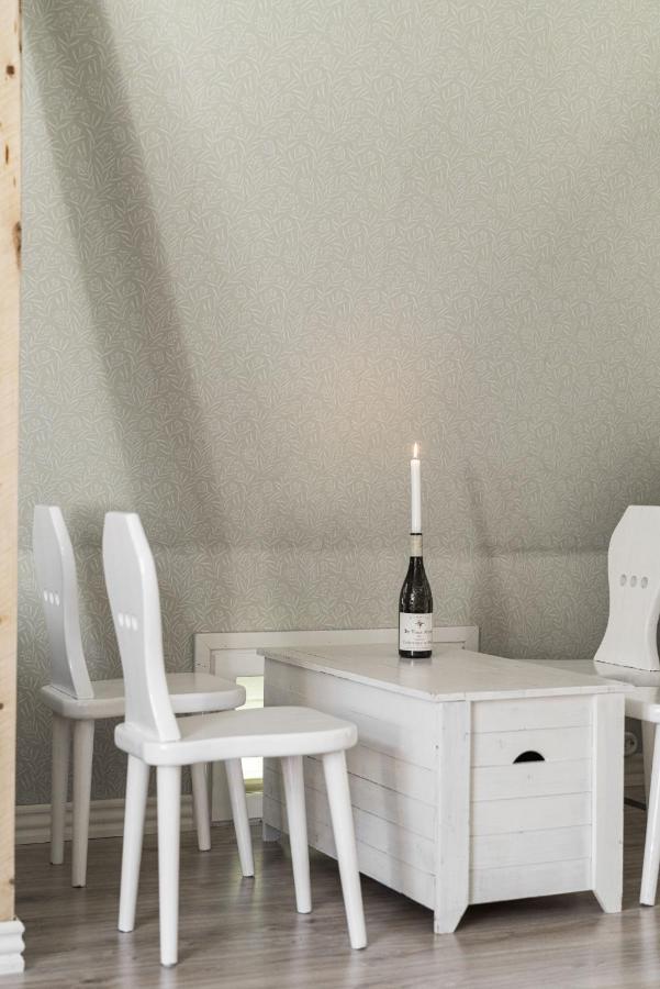 Newly Renovated Apartment In A Woodenhouse From 1910 In Martti! Åbo Eksteriør bilde